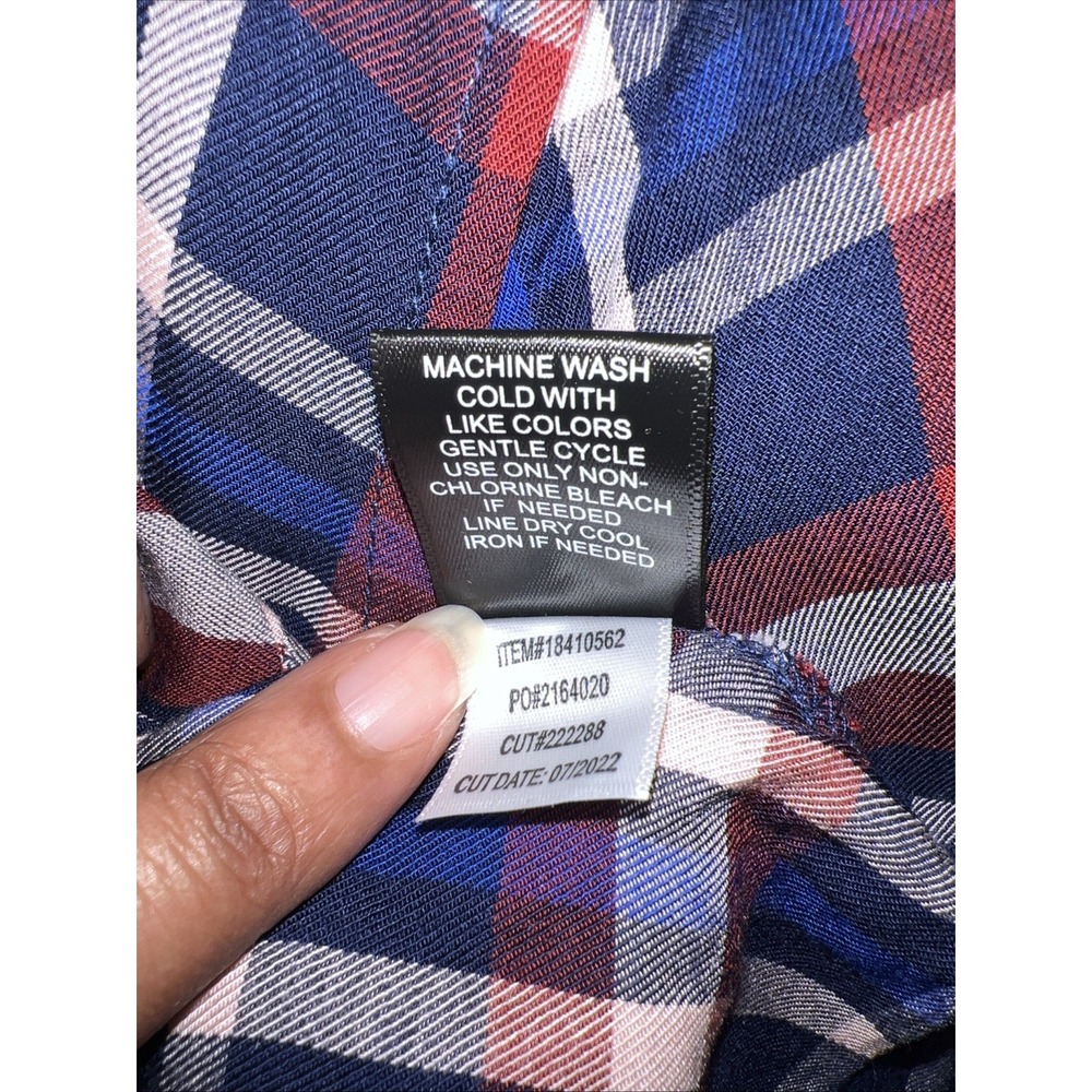 Torrid Womens Plus Size 1 Navy Blue Burgundy Plaid Rayon Button Down Shirt Top - Picture 8 of 8